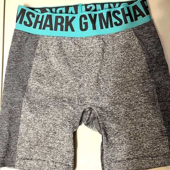 Gymshark - biker shorts - Picture 1 of 3